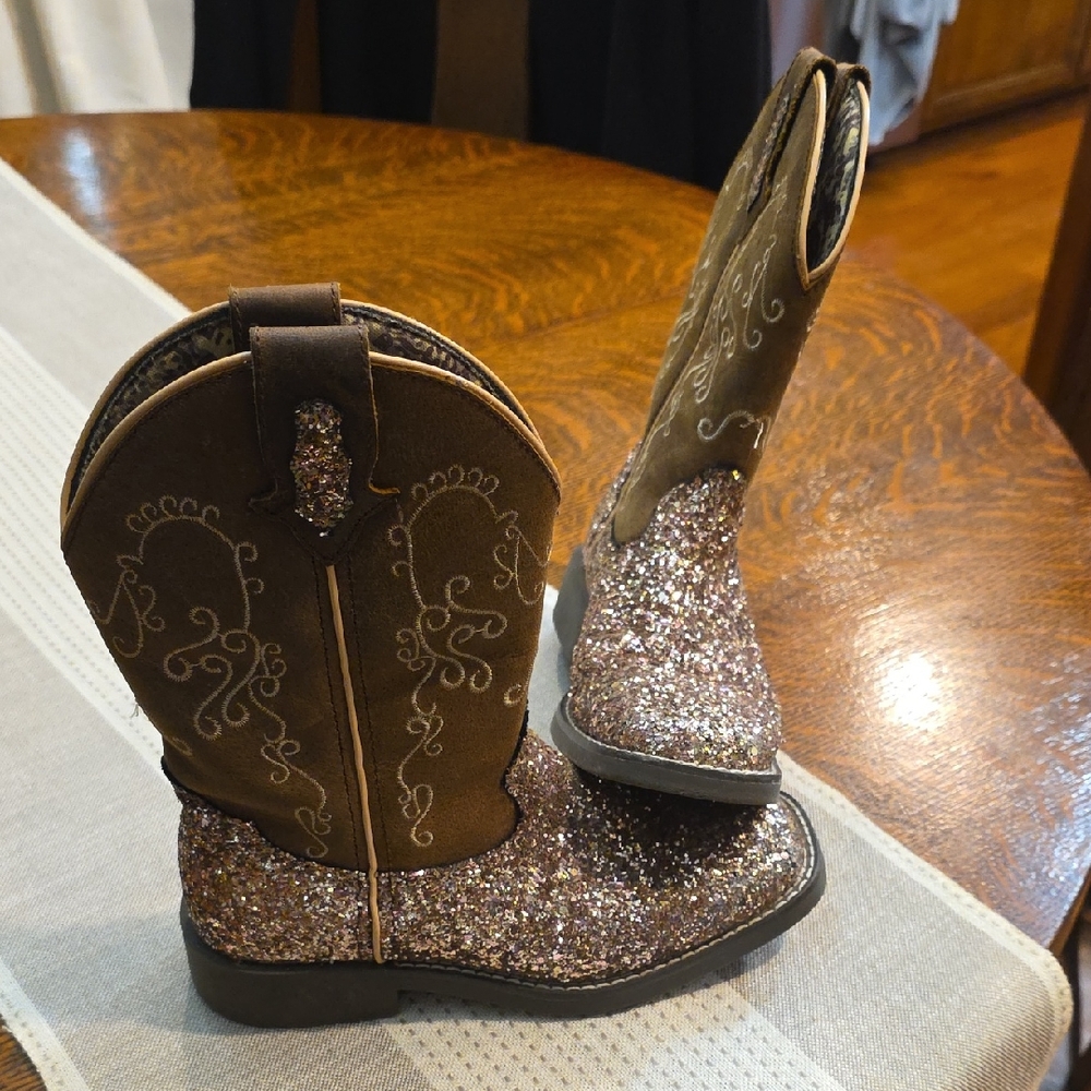 Shyanne Leopard Print Cowboy Boots